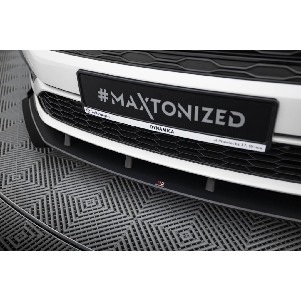 Maxton Design "Street Pro" spoiler pod přední nárazník s křidélky pro Volkswagen Jetta Mk7 GLI, černý lesklý plast ABS, s černou linkou