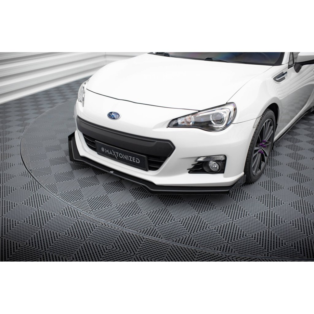 Maxton Design "Street Pro" spoiler pod přední nárazník s křidélky ver.1 pro Subaru BRZ Mk1, plast ABS bez povrchové úpravy, s černou a červenou linkou
