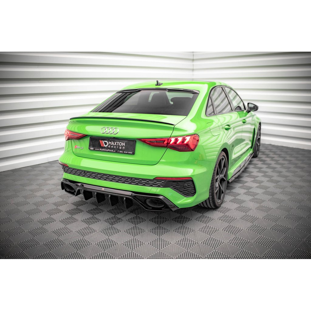Maxton Design vložka zadního nárazníku pro Audi RS3 8Y, černý lesklý plast ABS, Sedan / Sportback