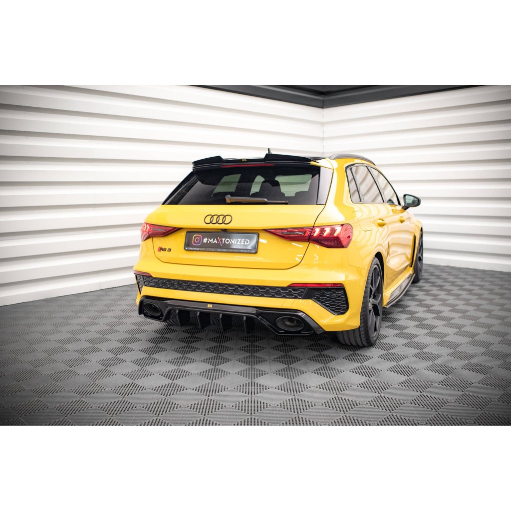 Maxton Design vložka zadního nárazníku pro Audi RS3 8Y, černý lesklý plast ABS, Sedan / Sportback