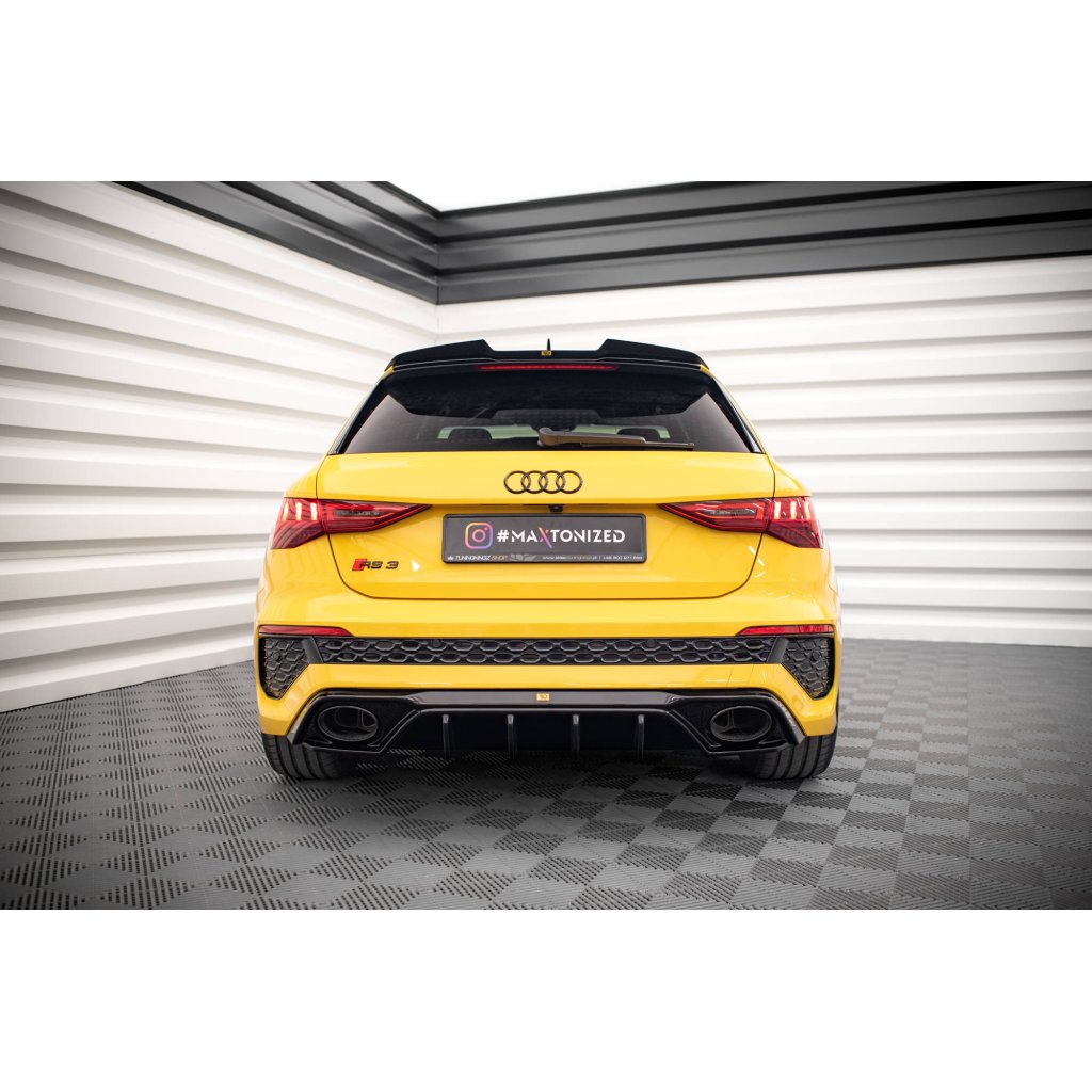 Maxton Design vložka zadního nárazníku pro Audi RS3 8Y, černý lesklý plast ABS, Sedan / Sportback