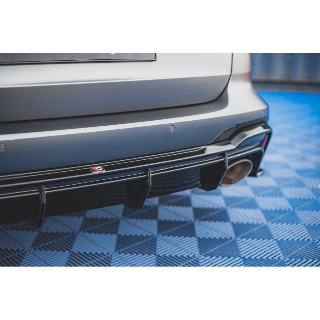 Maxton Design vložka zadního nárazníku pro Audi RS6 C8, černý lesklý plast ABS, verze pro tažné zařízení