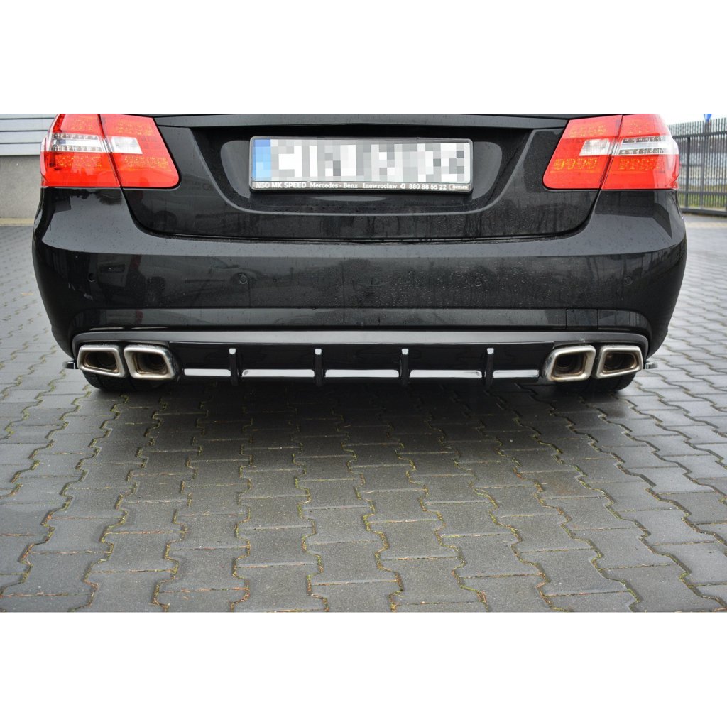 Maxton Design vložka zadního nárazníku pro Mercedes třída E w212/AMG, carbon-Look