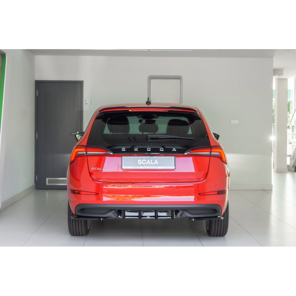 Maxton Design vložka zadního nárazníku pro Škoda Scala, černý lesklý plast ABS