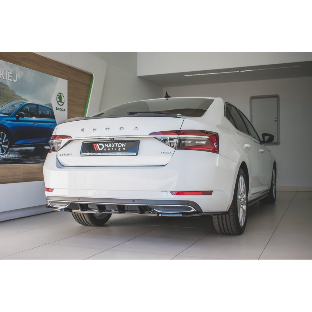 Maxton Design vložka zadního nárazníku pro Škoda Superb Mk3 FL Facelift, černý lesklý plast ABS pro Sportline / L&K verzi