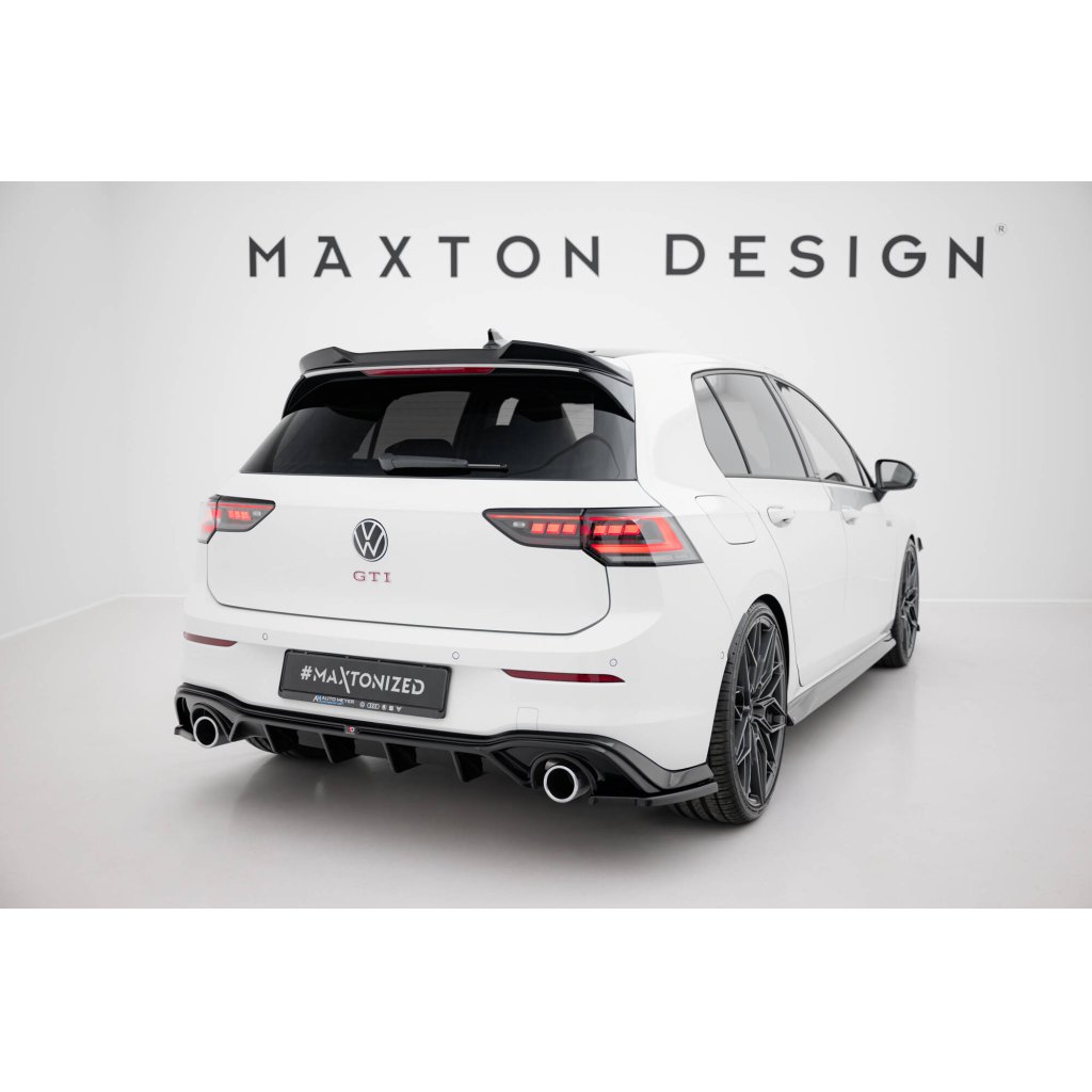 Maxton Design vložka zadního nárazníku ver.2 pro Volkswagen Golf GTI Mk8, černý lesklý plast ABS