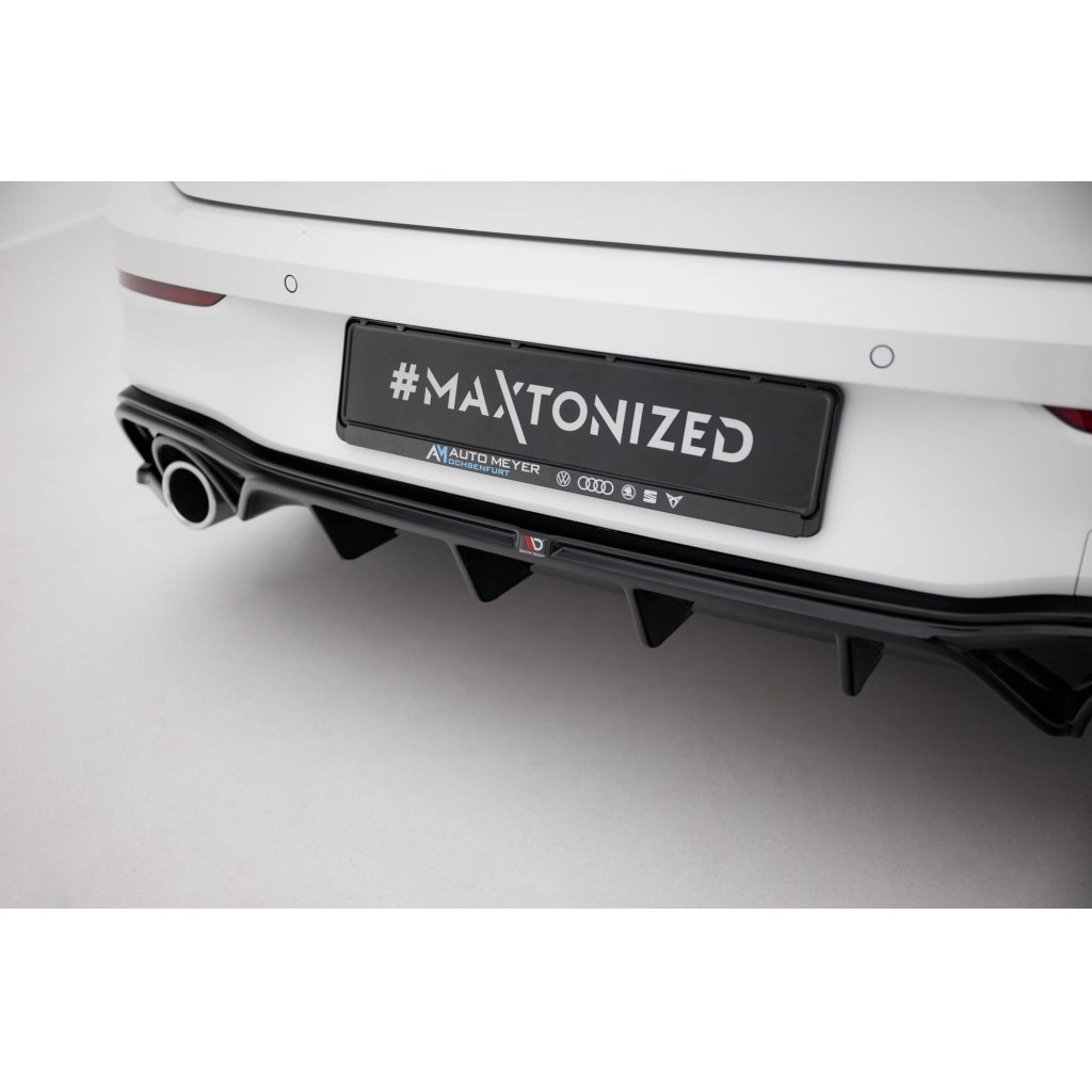 Maxton Design vložka zadního nárazníku ver.2 pro Volkswagen Golf GTI Mk8, černý lesklý plast ABS