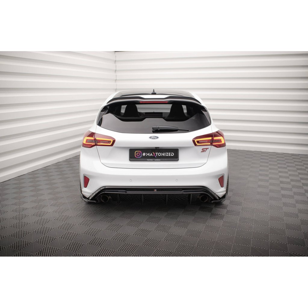 Maxton Design vložka zadního nárazníku ver.3 pro Ford Focus ST Mk4, černý lesklý plast ABS