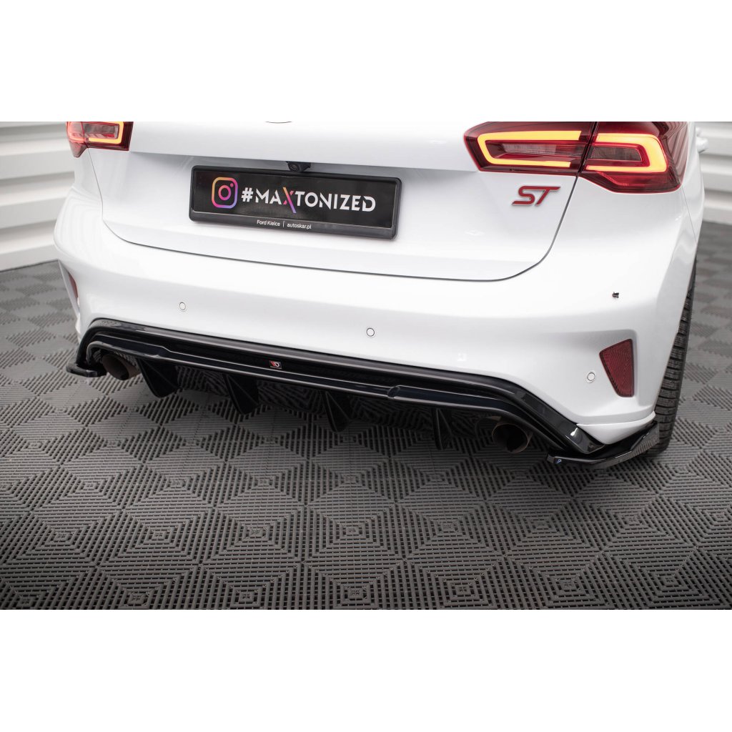 Maxton Design vložka zadního nárazníku ver.3 pro Ford Focus ST Mk4, černý lesklý plast ABS