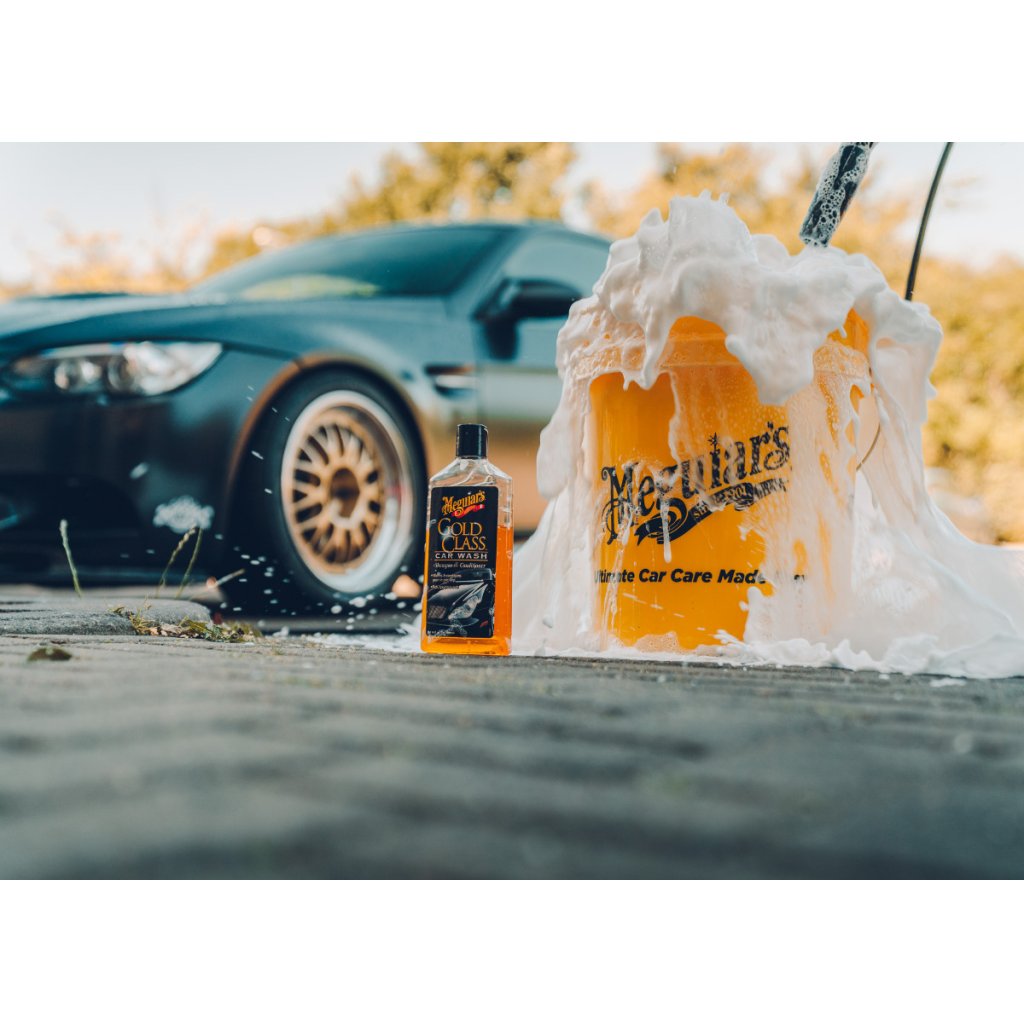 Meguiar's Gold Class Car Wash Shampoo & Conditioner - extra hustý autošampon s kondicionéry, 473 ml