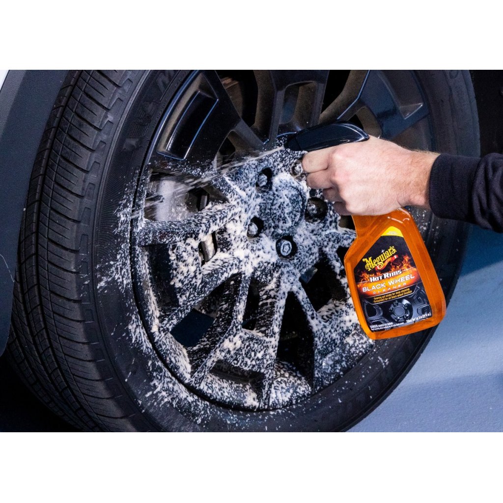 Meguiar's Hot Rims Black Wheel Cleaner - pH neutrální čistič černých kol, 709 ml