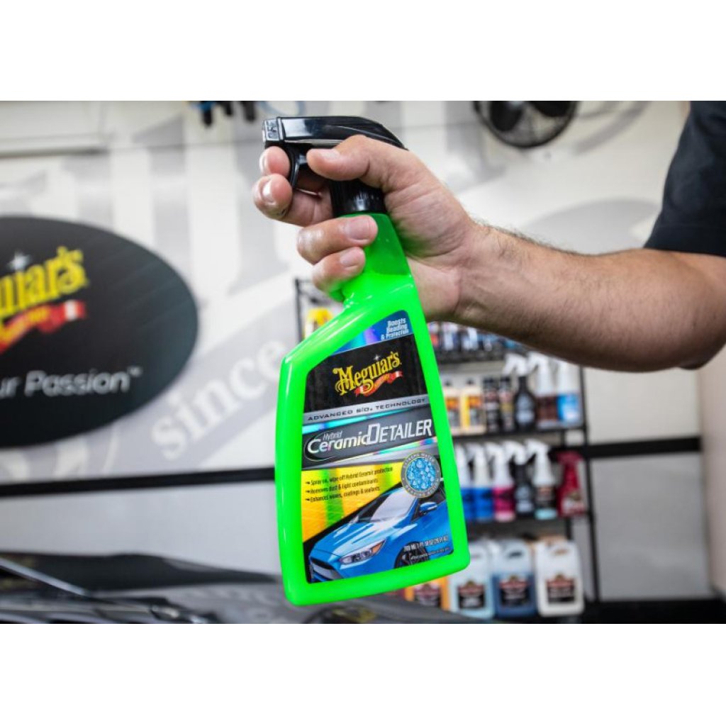 Meguiar's Hybrid Ceramic Detailer - hybridní keramický detailer pro odstranění lehkých nečistot a posílení ochrany, 768 ml