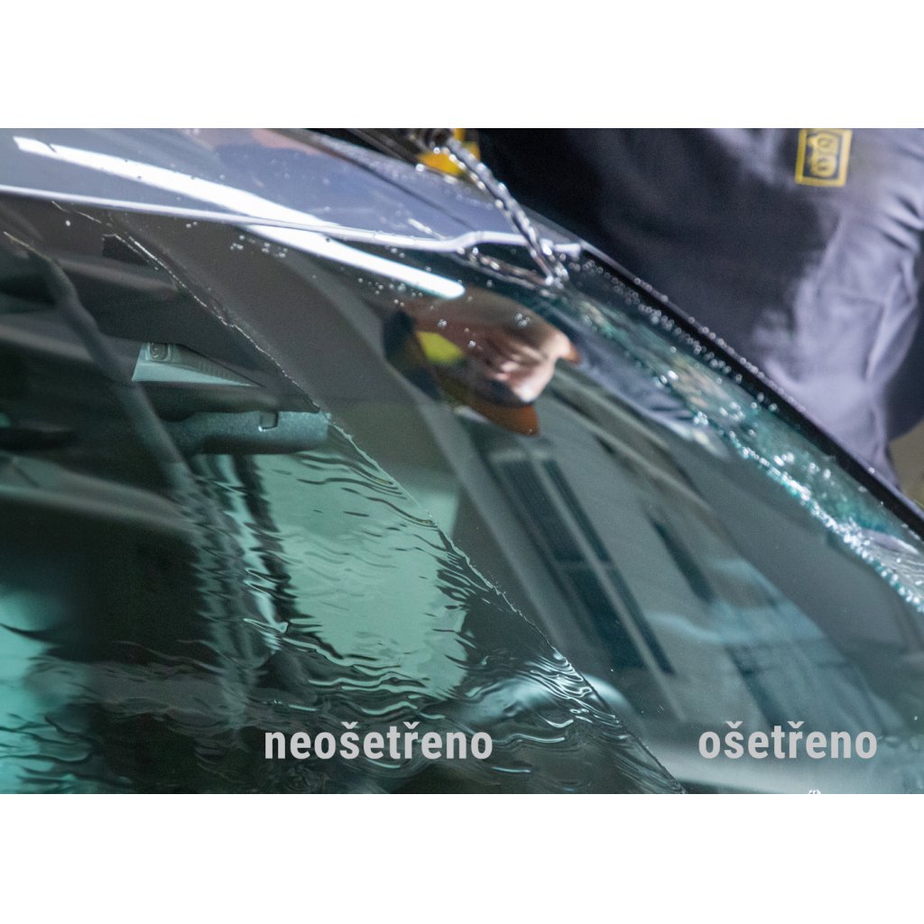 Meguiar's Ultimate Glass Cleaner & Water Repellent - čistič skel s hydrofobní ochranou + tekuté stěrače, 473ml