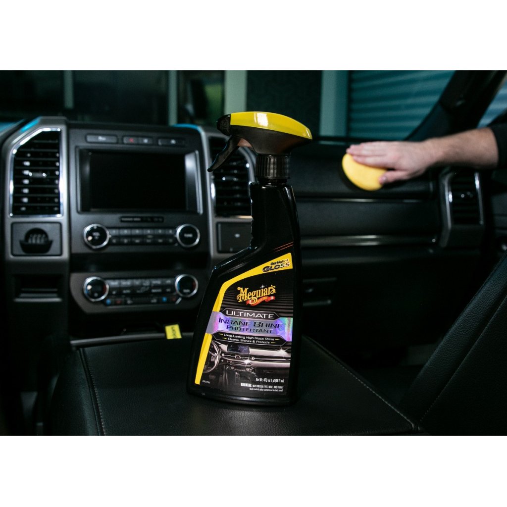 Meguiar's Ultimate Insane Shine Protectant - ochrana a lesk na plasty, vinyl a gumu, vysoký lesk, 473 ml