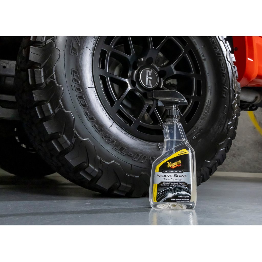Meguiar's Ultimate Insane Shine Tire Spray - lesk na pneumatiky, 473 ml