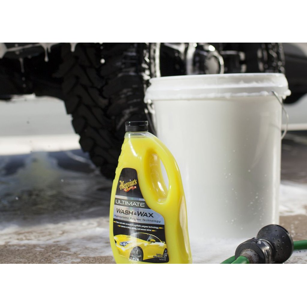 Meguiar's Ultimate Wash & Wax - luxusní, nejkoncentrovanější autošampon s příměsí karnauby a polymerů, 1420 ml