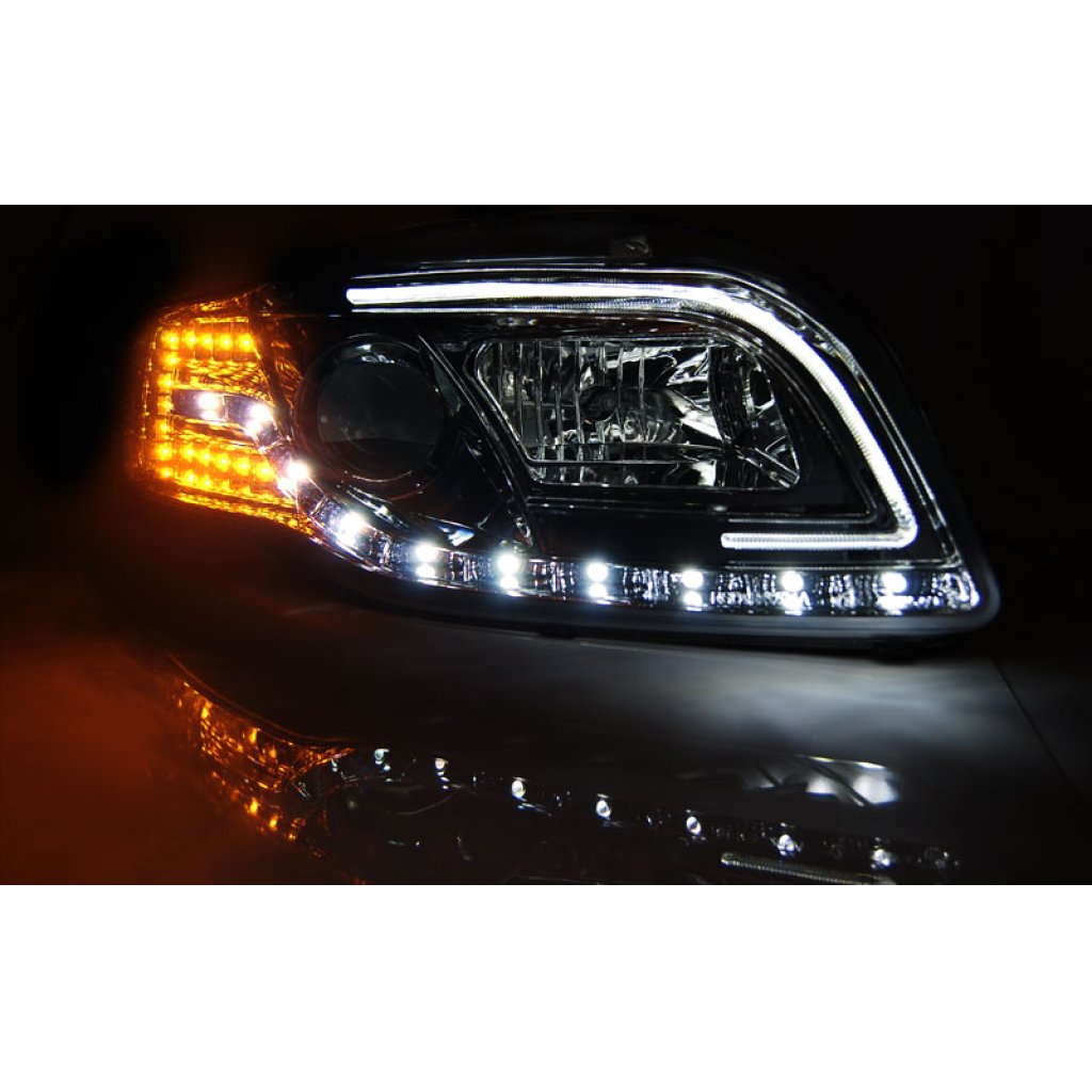 Přední světla LED TubeLights,LED blinkr AUDI A4 B7 04-08 chrom