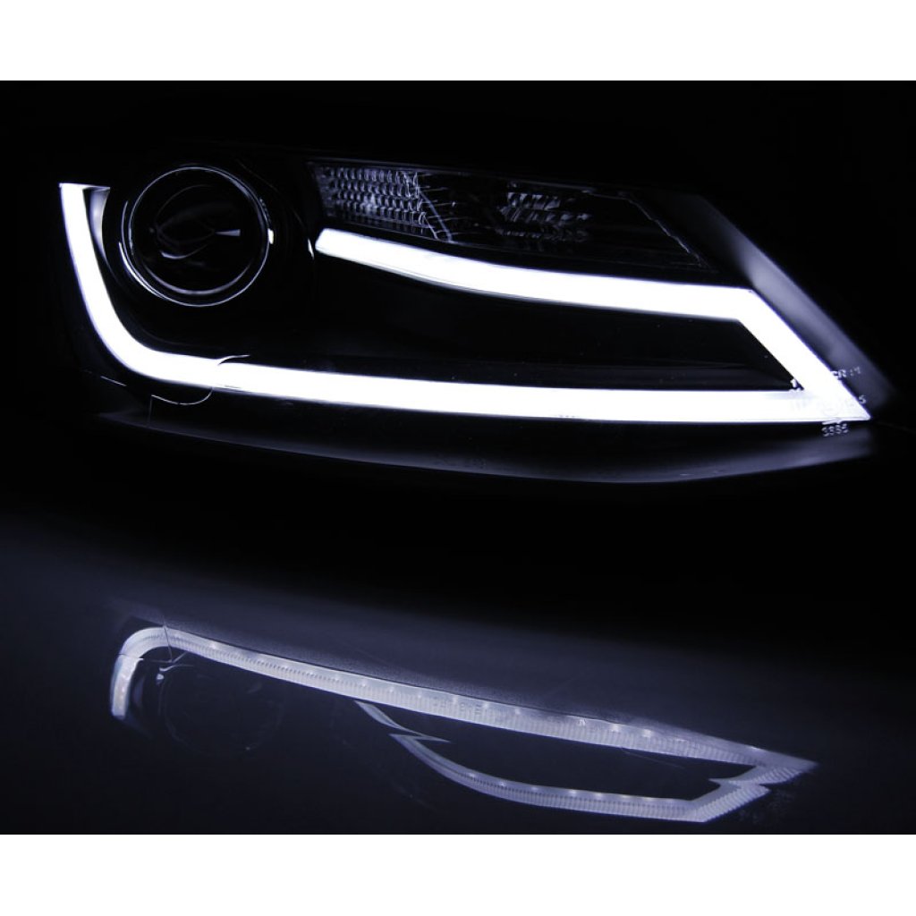 Přední světla s LED TubeLights denními světly VW Jetta 6 11- černá
