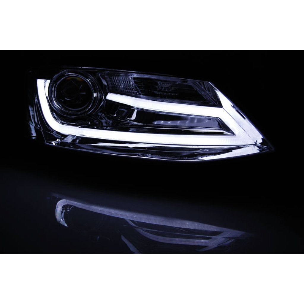 Přední světla s LED TubeLights denními světly VW Jetta 6 11- chrom