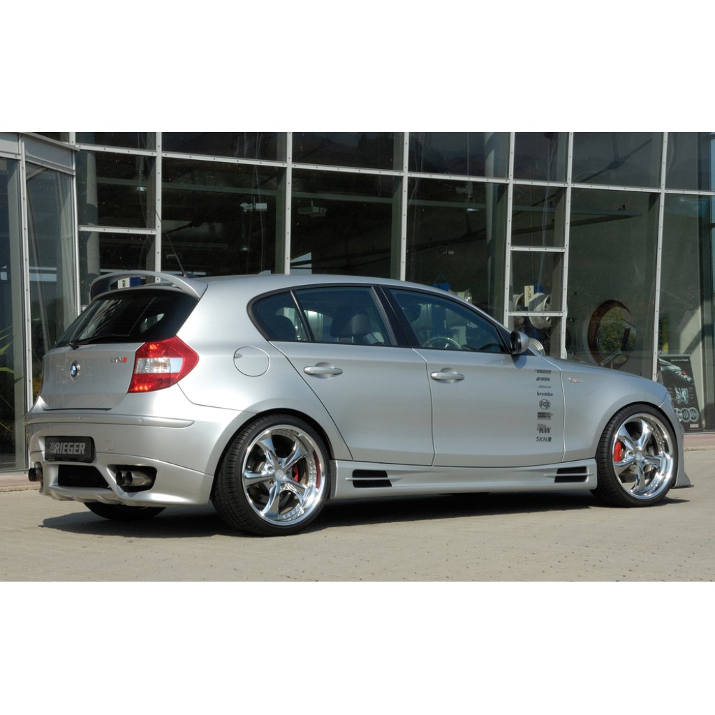 Rieger boční práh mont. strana levá pro BMW řada 1 E87 4-dvéř., sedan vč. faceliftu, r.v. 04/07-08/11, 09/04-03/07, plast ABS bez povrchové úpravy, s prolisem, s prolisem a dvěma výřezy