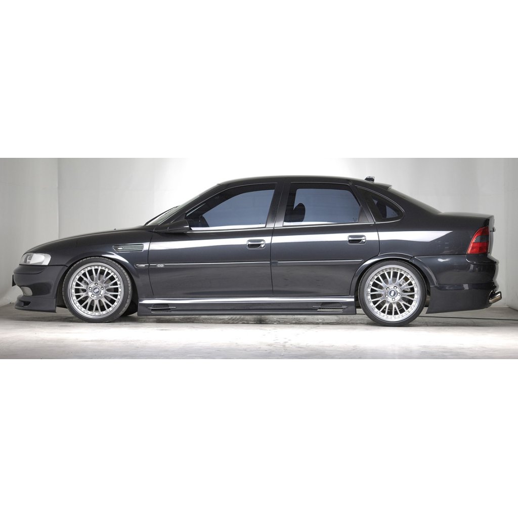 Rieger boční práh mont. strana levá pro Opel Vectra B caravan, hatchback, notchback, plast ABS bez povrchové úpravy, s prolisem, s prolisem a dvěma výřezy
