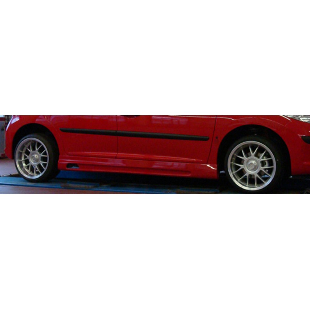 Rieger boční práh mont. strana levá pro Peugeot 207 3-dvéř., 5-dvéř., kabriolet, sedan, r.v. 03/07-, 04/06-, plast ABS bez povrchové úpravy, s prolisem a výřezem