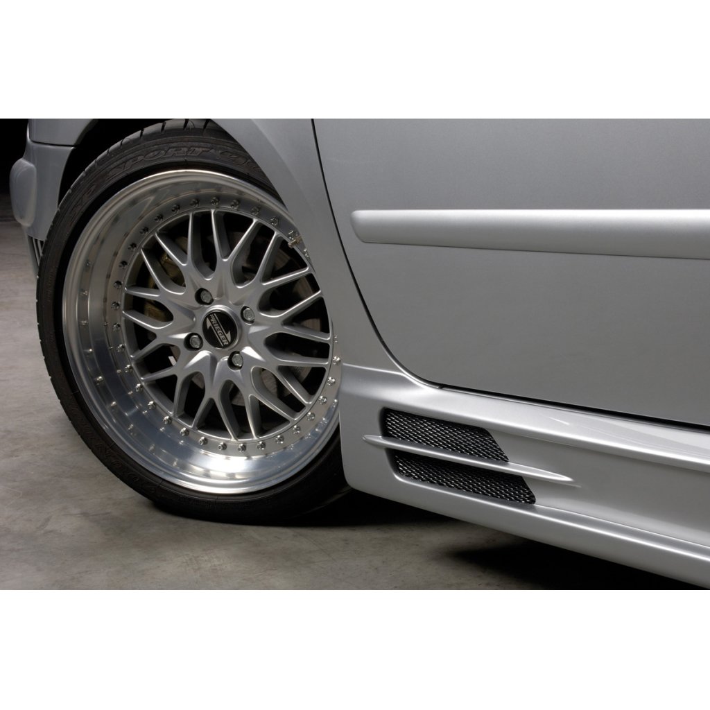 Rieger boční práh mont. strana levá pro Peugeot 307 convertible CC, sedan vč. faceliftu, r.v. 04/01-04/05, 05-05-, plast ABS bez povrchové úpravy, s prolisem, s prolisem a dvěma výřezy