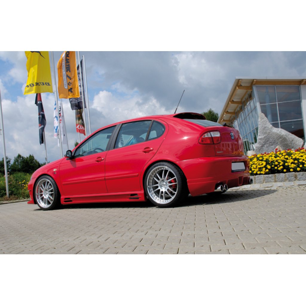 Rieger boční práh mont. strana levá pro Seat Leon 1M, plast ABS bez povrchové úpravy, s prolisem, s prolisem a dvěma výřezy