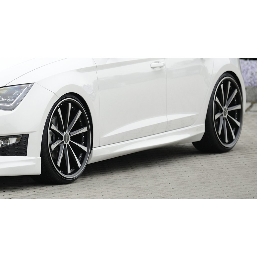 Rieger boční práh mont. strana levá pro Seat Leon 5F 5-dvéř., 5-dvéř. (ST/Combi), r.v. 10/12-, plast ABS bez povrchové úpravy