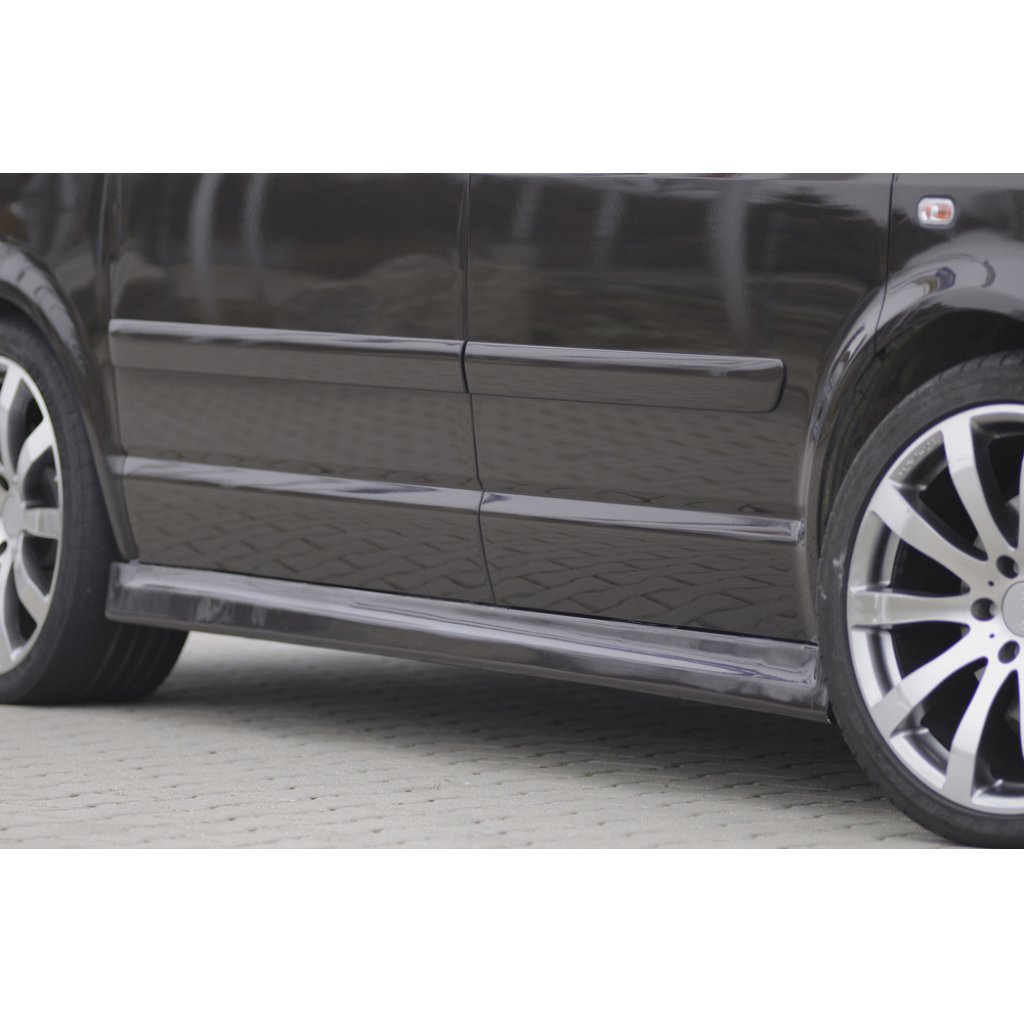 Rieger boční práh mont. strana levá pro Volkswagen T5 bus vč. faceliftu, r.v. 04/03-08/09, 09/09-, plast ABS bez povrchové úpravy