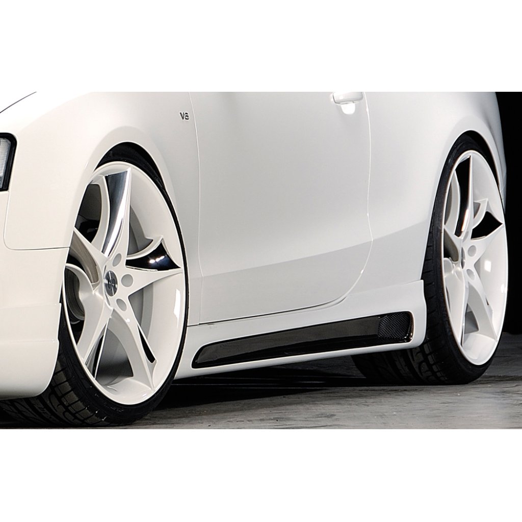 Rieger boční práh mont. strana pravá pro Audi A5 B8, B81 kabriolet, kupé vč. faceliftu, r.v. 06/07-07/11, 10/11-06/16, plast ABS s povrchovou úpravou Carbon-Look, s prolisem a výřezem