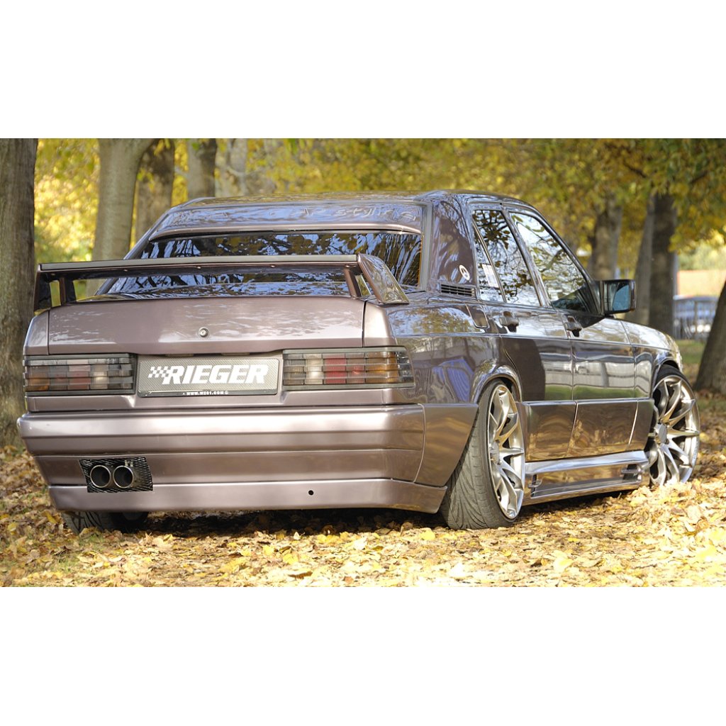 Rieger boční práh mont. strana pravá pro Mercedes 190 W201 sedan, plast ABS bez povrchové úpravy, s prolisem, s prolisem a dvěma výřezy, r.v. do 1989
