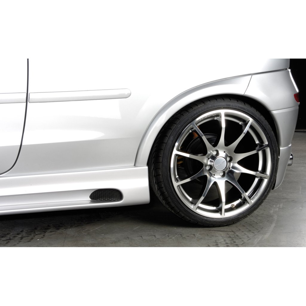 Rieger boční práh mont. strana pravá pro Opel Corsa C 3-dvéř. vč. faceliftu, r.v. 06/03-, 09/00-05/03, plast ABS bez povrchové úpravy, s prolisem a výřezem