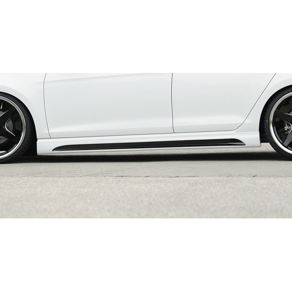 Rieger boční práh mont. strana pravá pro Seat Leon 5F 3-dvéř. (sc), r.v. 10/12-, plast ABS s povrchovou úpravou Carbon-Look, s prolisem a výřezem