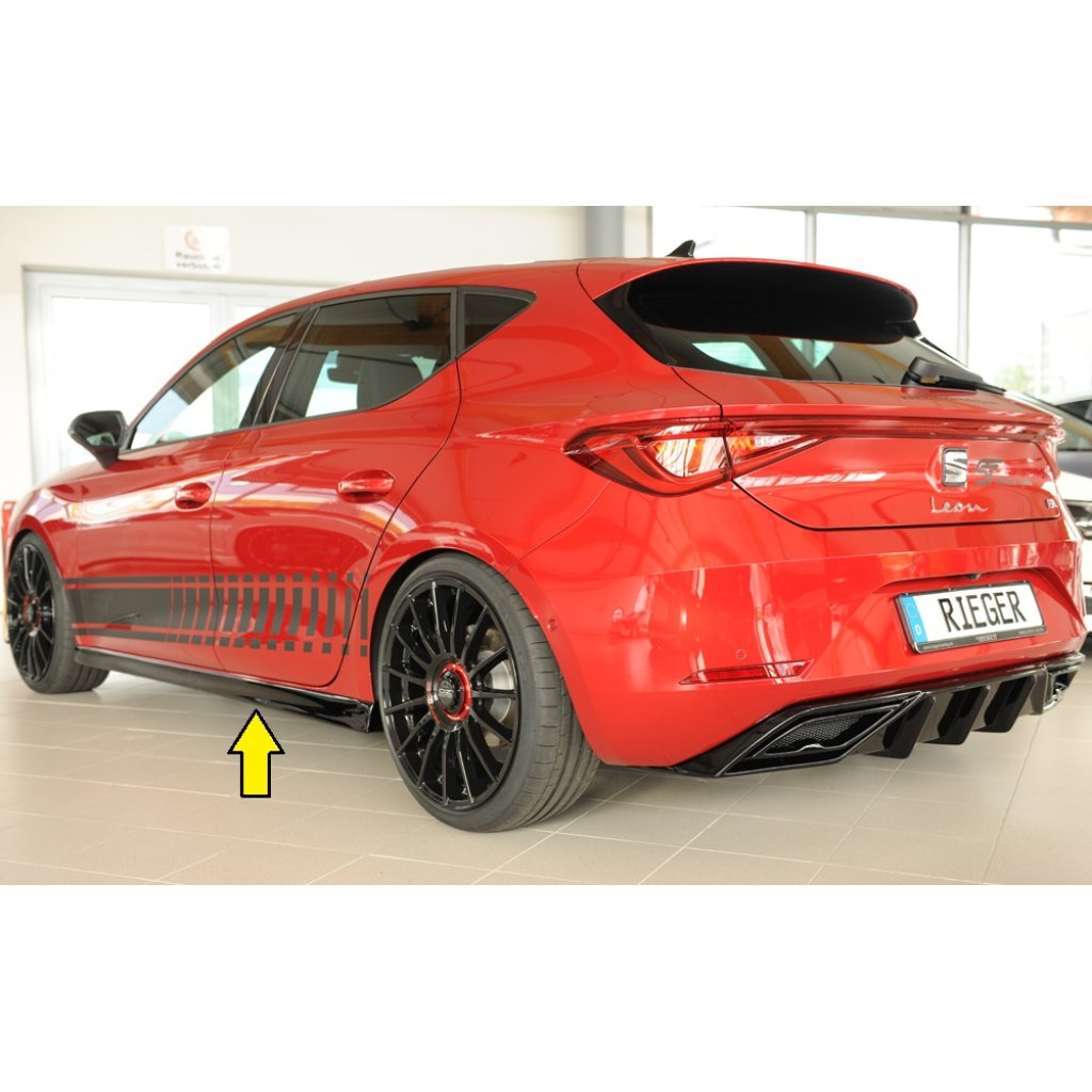 Rieger boční práh (XS) mont. strana levá pro Seat Leon KL 5-dvéř., 04/20-, plast ABS lakovaný do černé lesklé barvy