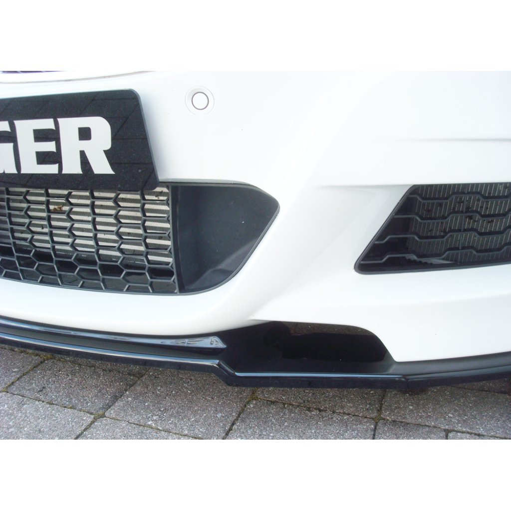 Rieger lipa pod přední nárazník pro BMW řada 3 F30, F31 sedan, touring vč. faceliftu, 02/12-06/15, 07/15-, 10/12-06/15, plast ABS lakovaný do černé lesklé barvy
