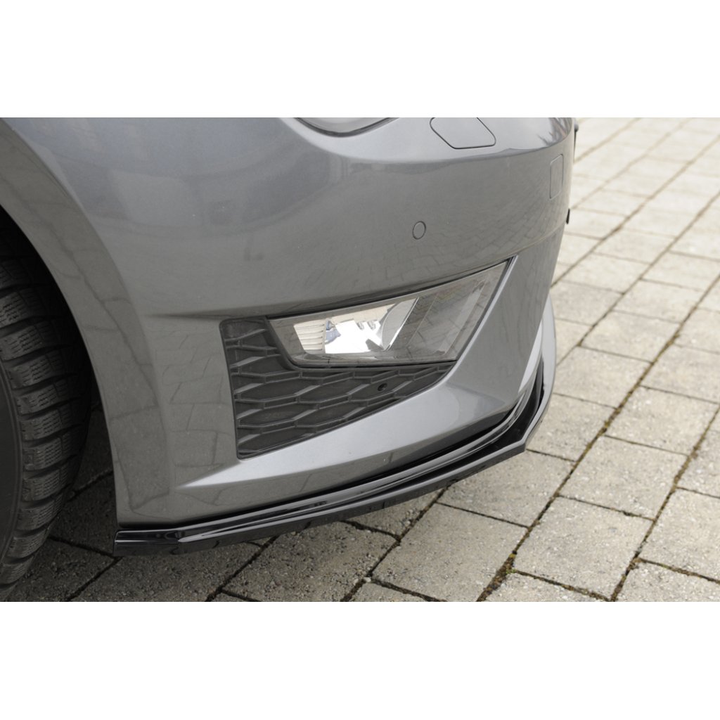 Rieger lipa pod přední nárazník pro Seat Leon FR 5F 3-dvéř. (sc), 5-dvéř., 5-dvéř. (ST/Combi) před faceliftem, 01/13-12/16, plast ABS lakovaný do černé lesklé barvy