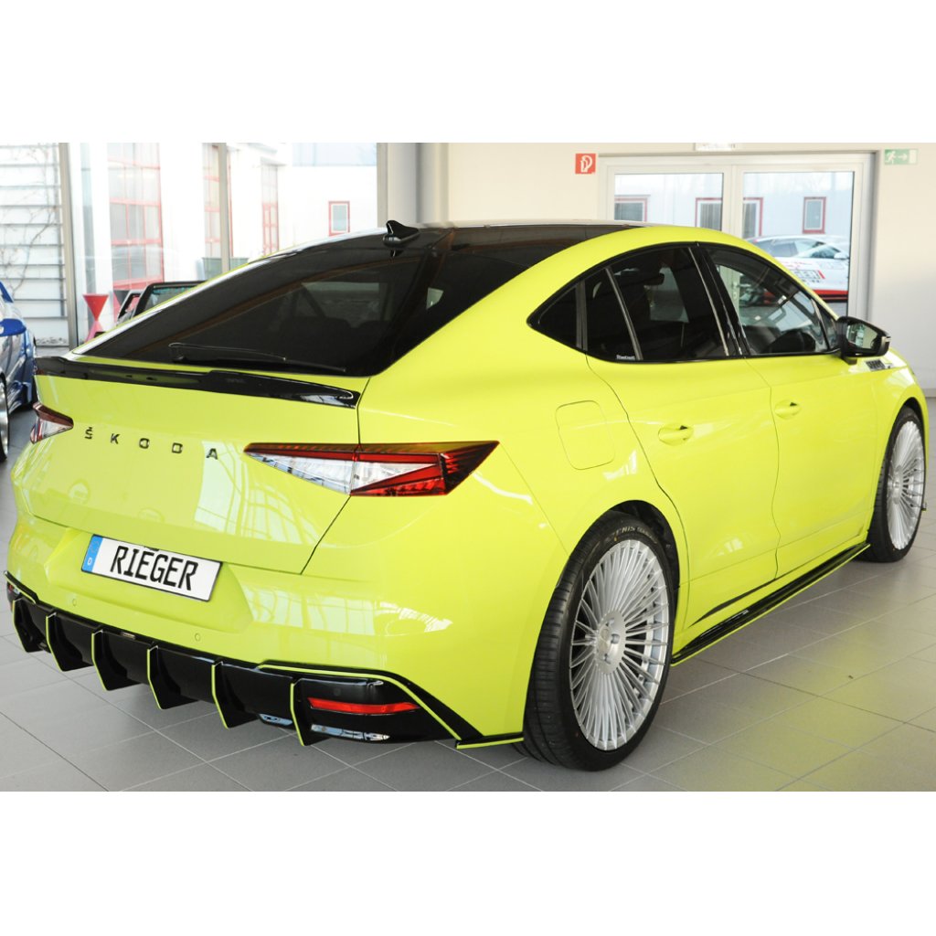 Rieger prodloužení víka kufru pro Škoda Enyaq iV RS coupe (5AC), plast ABS lakovaný do černé lesklé barvy