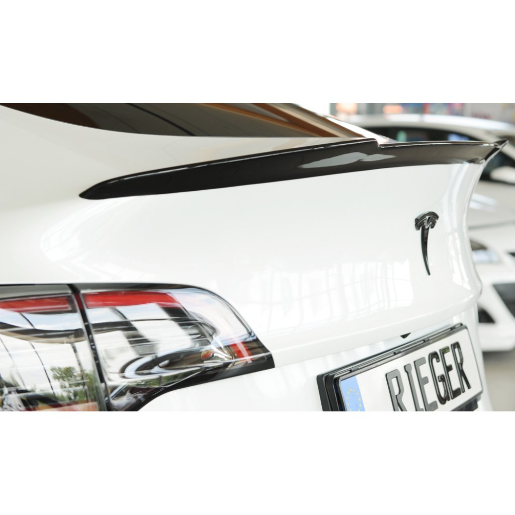 Rieger prodloužení víka kufru pro Tesla Model Y 003, plast ABS lakovaný do černé lesklé barvy