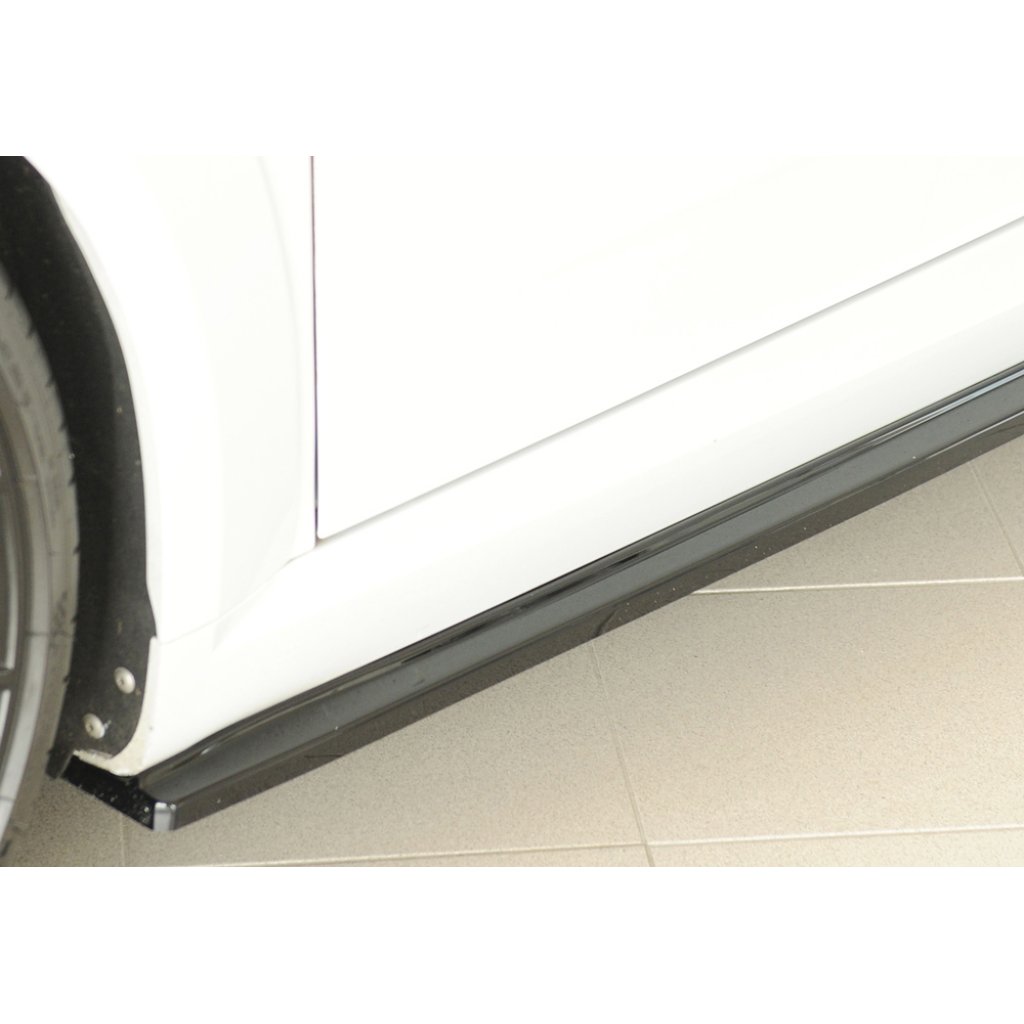 Rieger spoiler pod boční práh (ca. 19mm) mont. strana levá pro Audi TT RS 8J, 8J1-FV, 8S roadster, 05/16-08/18, plast ABS lakovaný do černé lesklé barvy