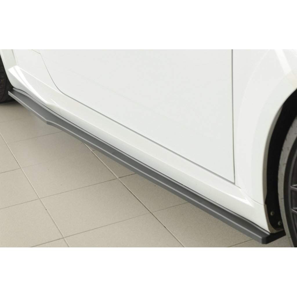 Rieger spoiler pod boční práh (ca. 19mm) mont. strana pravá pro Audi TT RS 8J, 8J1-FV, 8S roadster, r.v. 05/16-08/18, plast ABS bez povrchové úpravy