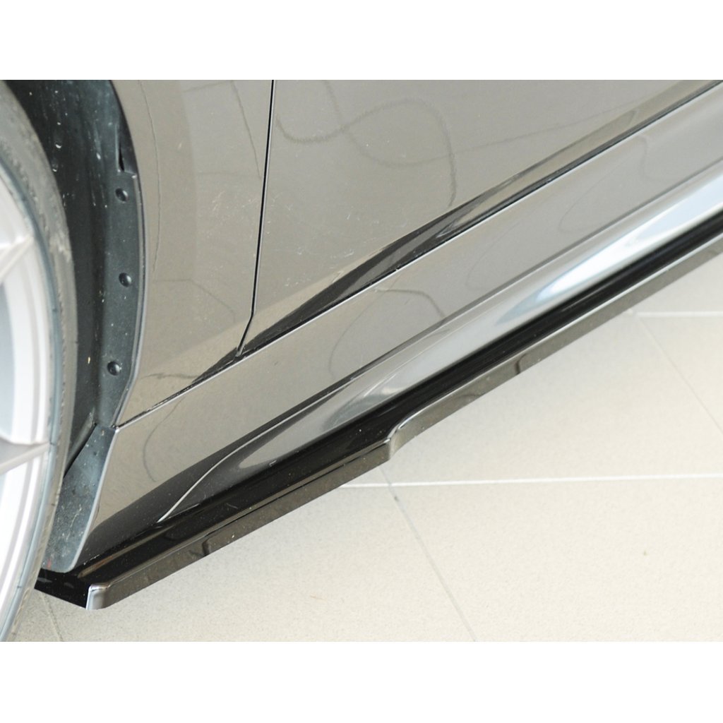 Rieger spoiler pod boční práh mont. strana levá pro BMW řada 1 F40 hatchback / 4-dr., 07/19-, plast ABS lakovaný do černé lesklé barvy
