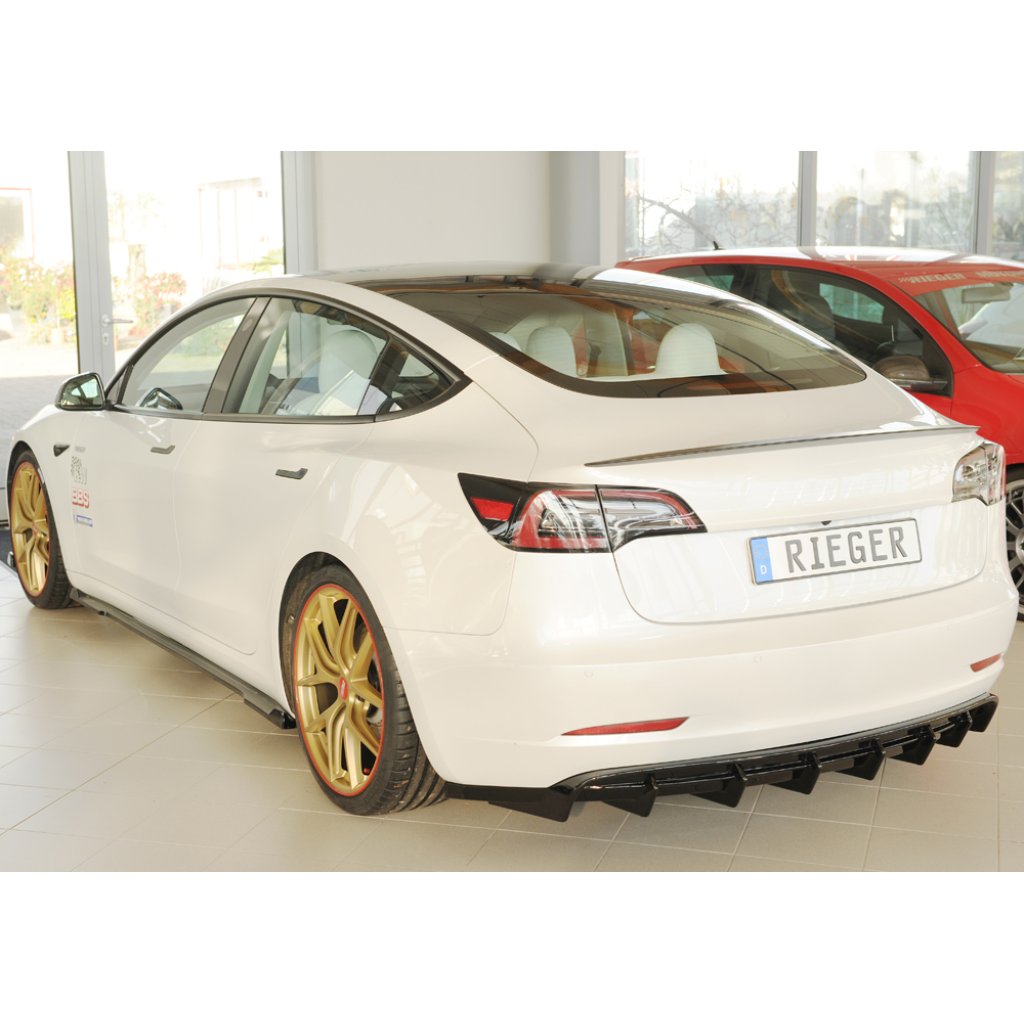 Rieger spoiler pod boční práh mont. strana levá pro Tesla Model 3 003, 06/18-, plast ABS lakovaný do černé lesklé barvy