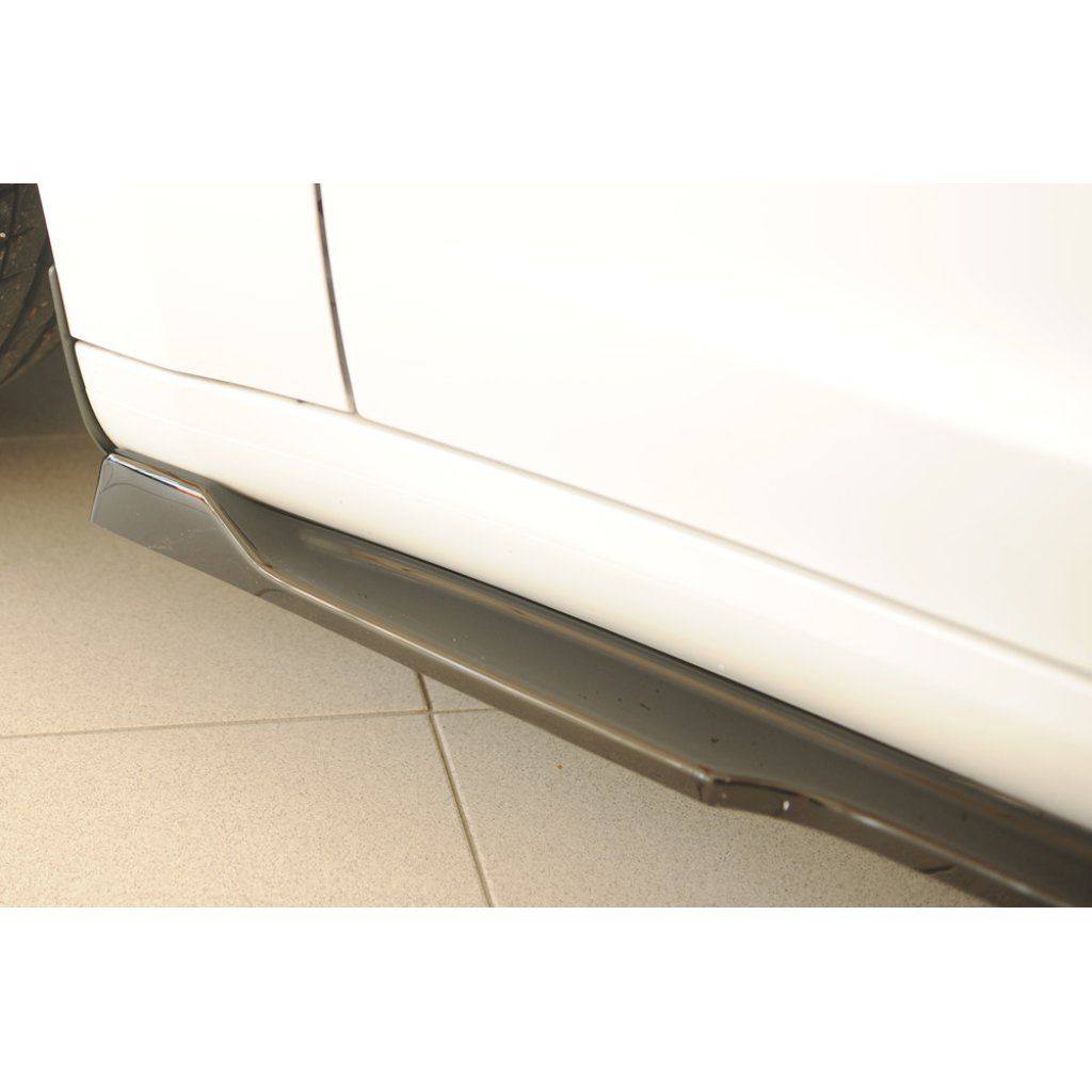 Rieger spoiler pod boční práh mont. strana levá pro Tesla Model 3 003, 06/18-, plast ABS lakovaný do černé lesklé barvy
