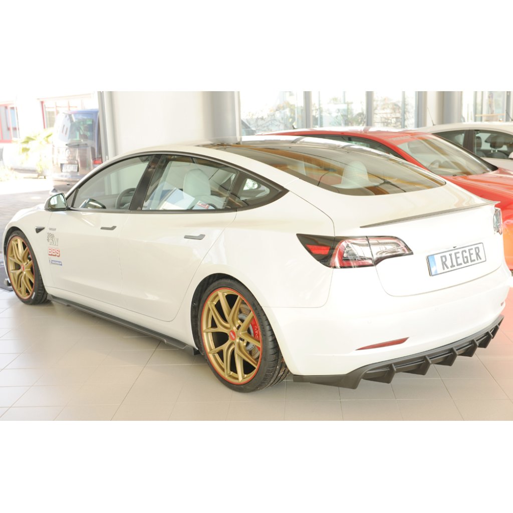 Rieger spoiler pod boční práh mont. strana levá pro Tesla Model 3 003, r.v. 06/18-, plast ABS bez povrchové úpravy
