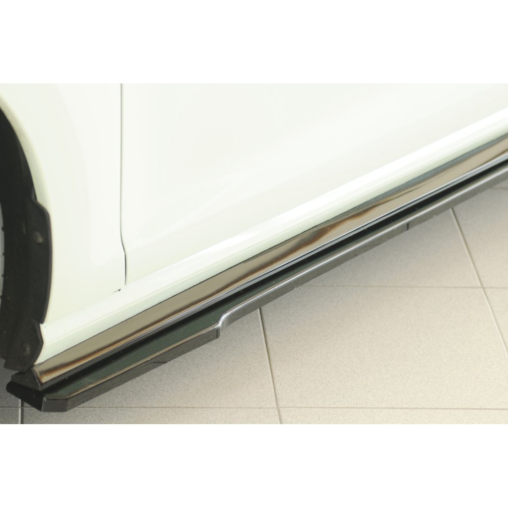 Rieger spoiler pod boční práh mont. strana levá pro Volkswagen Golf 7 R-Line 3-dvéř., 02/17-, plast ABS lakovaný do černé lesklé barvy
