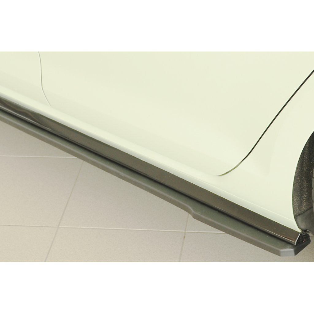 Rieger spoiler pod boční práh mont. strana levá pro Volkswagen Golf 7 R-Line 3-dvéř., r.v. 02/17-, plast ABS bez povrchové úpravy