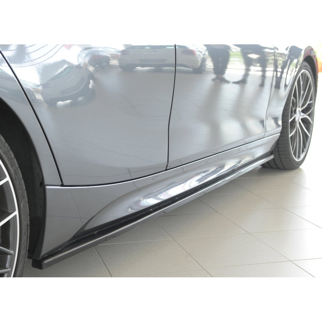 Rieger spoiler pod boční práh mont. strana pravá pro BMW řada 1 F20 sedan / 4-dvéř. vč. faceliftu, 05/2015-, 09/11-03/2015, plast ABS lakovaný do černé lesklé barvy