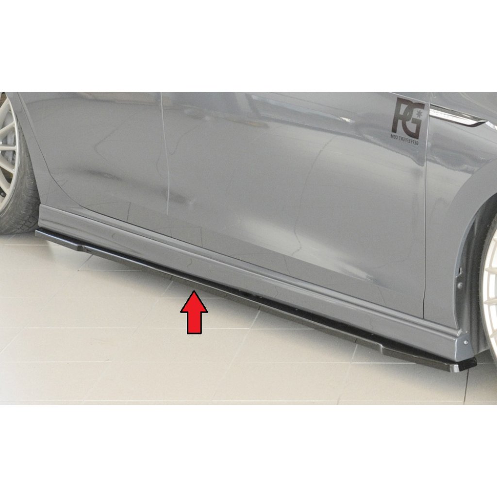 Rieger spoiler pod boční práh mont. strana pravá pro Seat Leon 5F 5-dvéř., 01/17-, plast ABS lakovaný do černé lesklé barvy