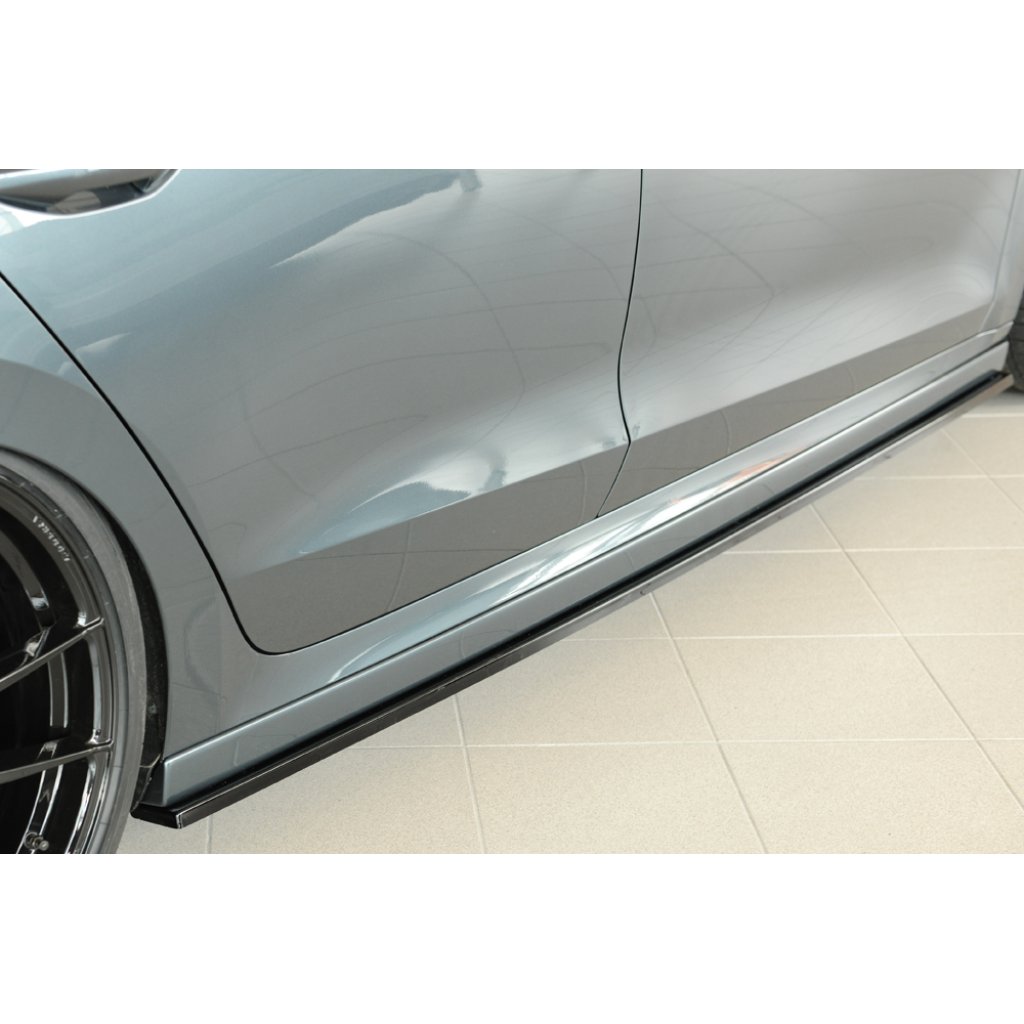 Rieger spoiler pod boční práh mont. strana pravá pro Škoda Octavia RS NX combi, 07/20-, plast ABS lakovaný do černé lesklé barvy